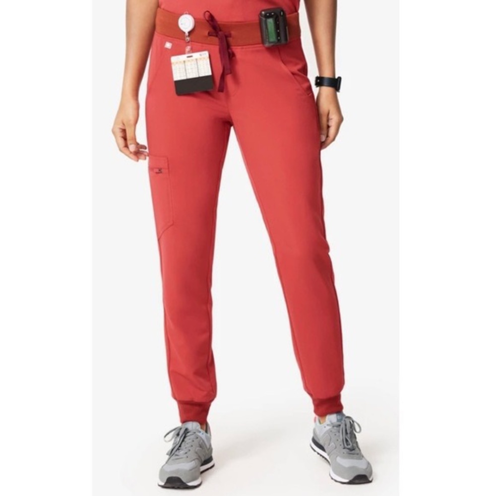 Figs Zamora Joggers in Limited Edition Clay size Medium Petite